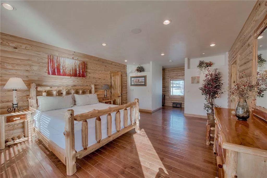 Log Home Bedroom