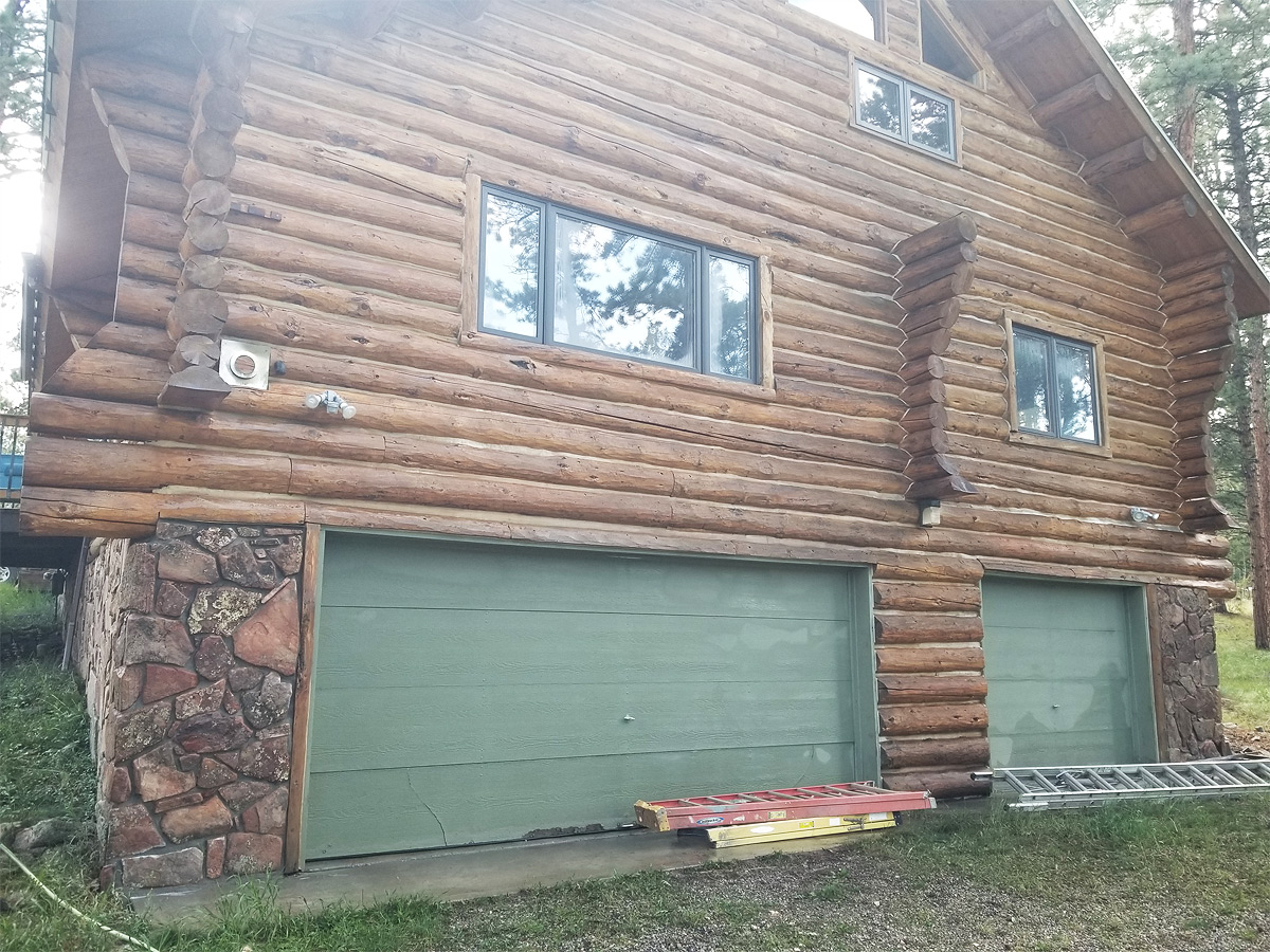 Log Home Previous View Garage