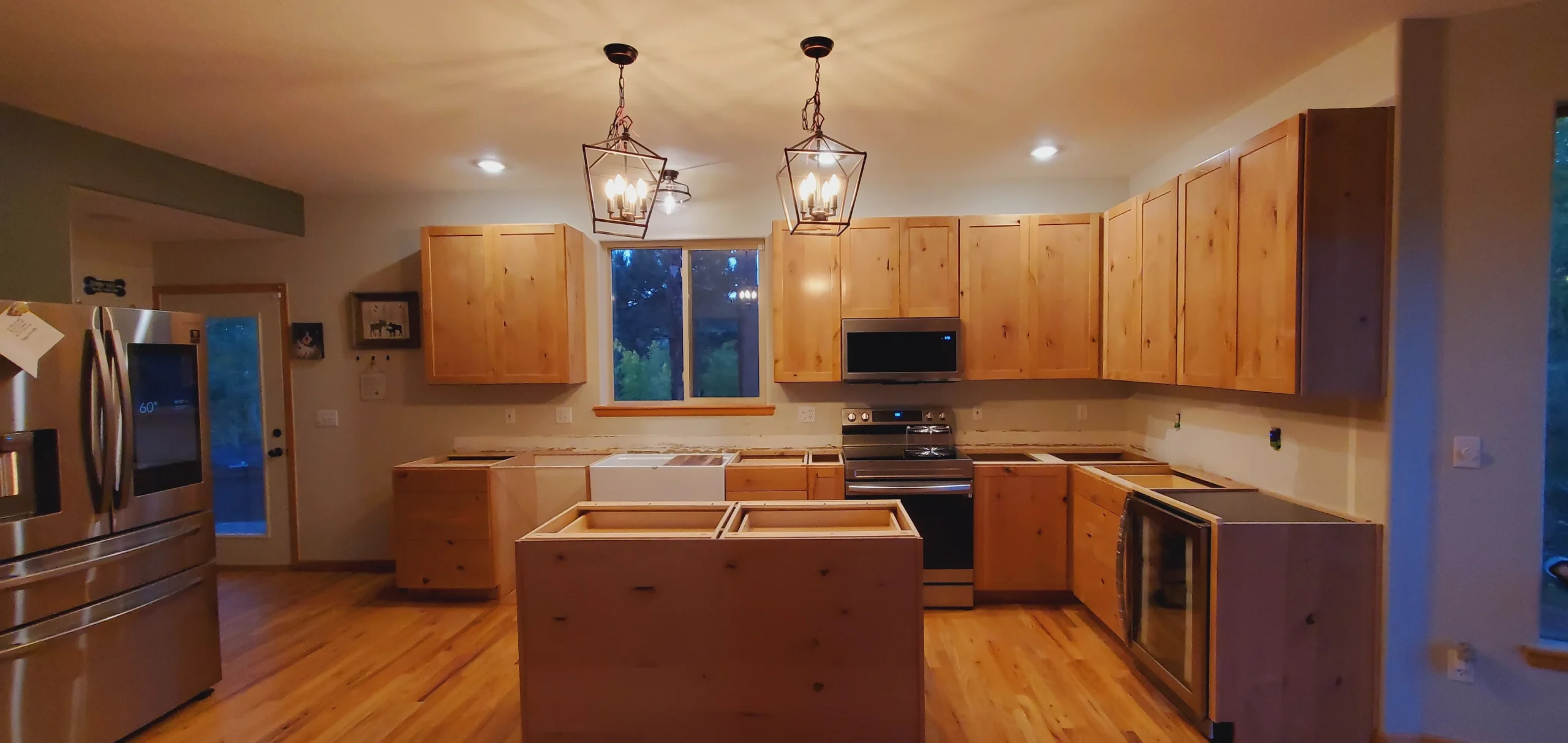 Finished kitchen remodeling project by Sinrom Construction